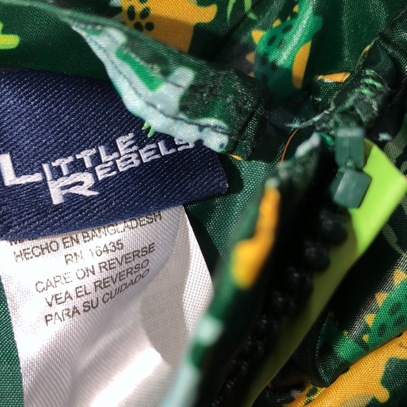 Little rebels 12 months green dinosaur puffer vest - Picture 3 of 5